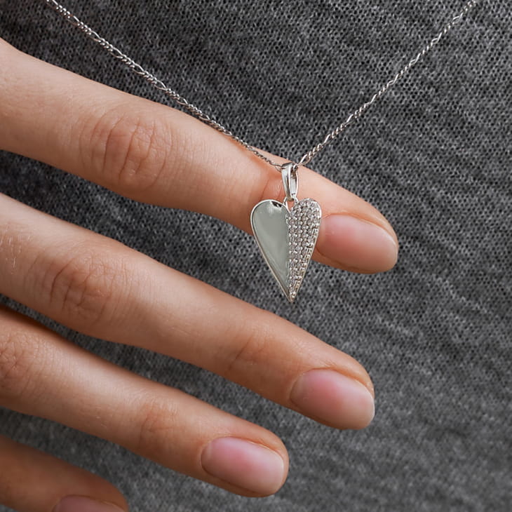 Подвеска из серебра с фианитами арт. 94033203
