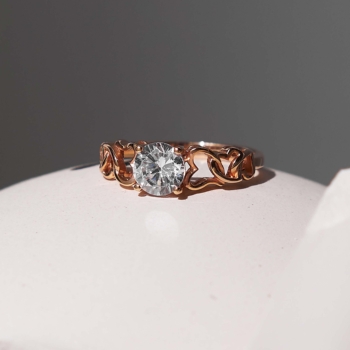 Кольцо из золочёного серебра с фианитом арт. 93010241